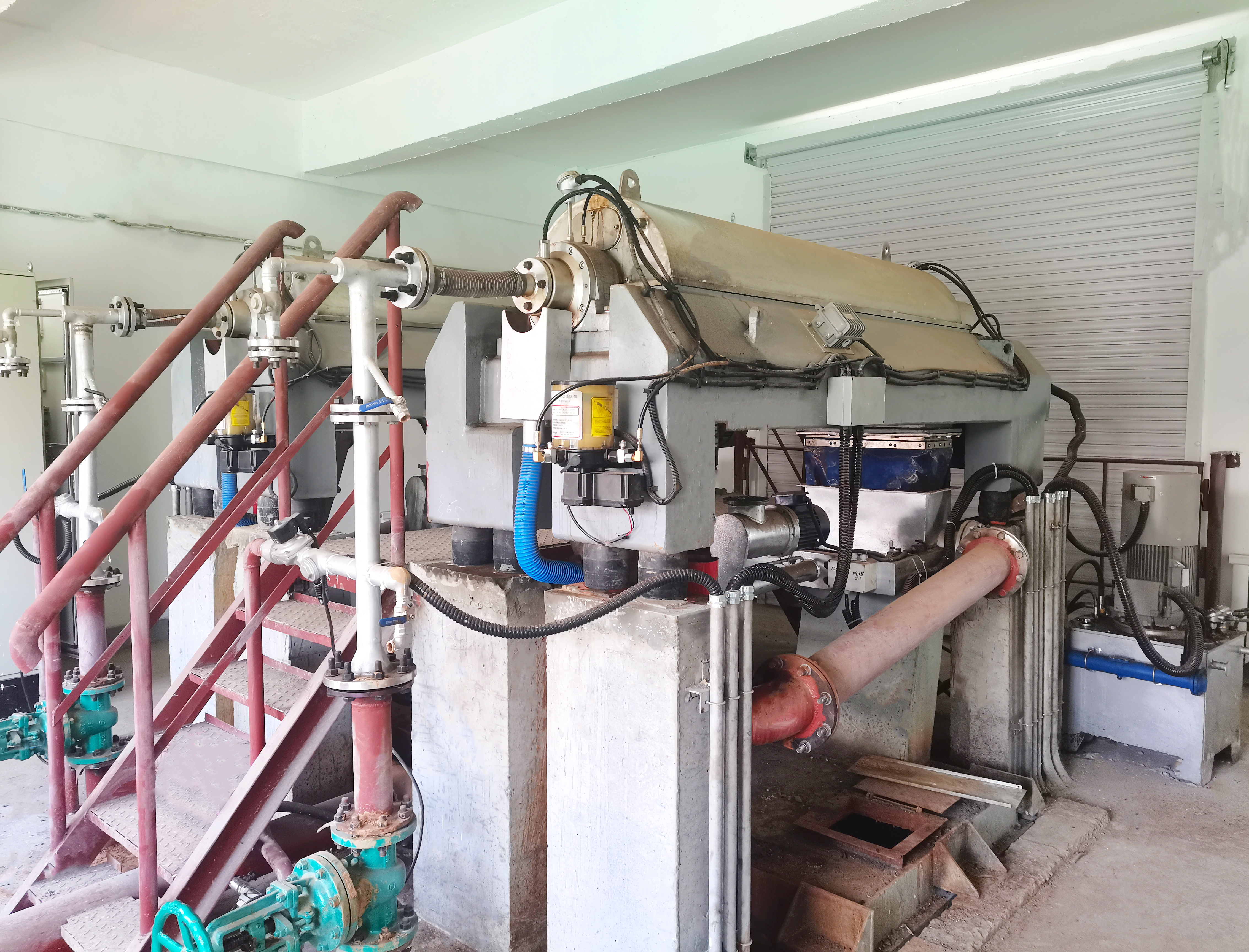 琥寧臥螺離心機